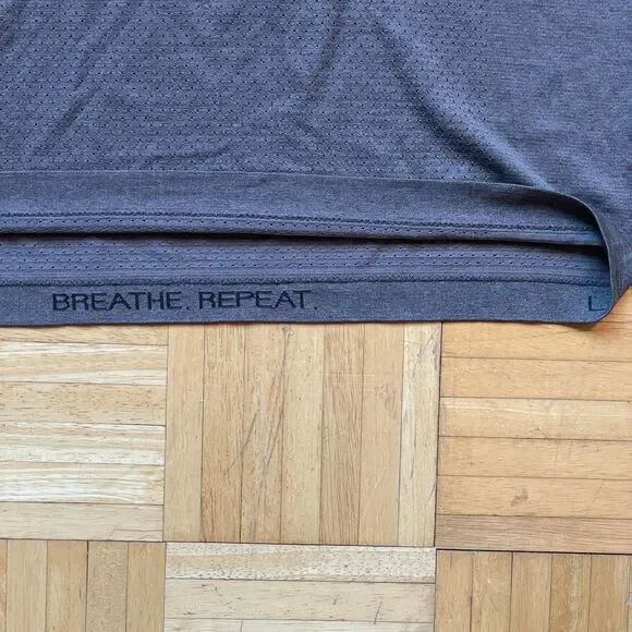 Lululemon Metal Vent Breathe Polo Men Size Large Shirt Graphite Grey Performance - Picture 7 of 9